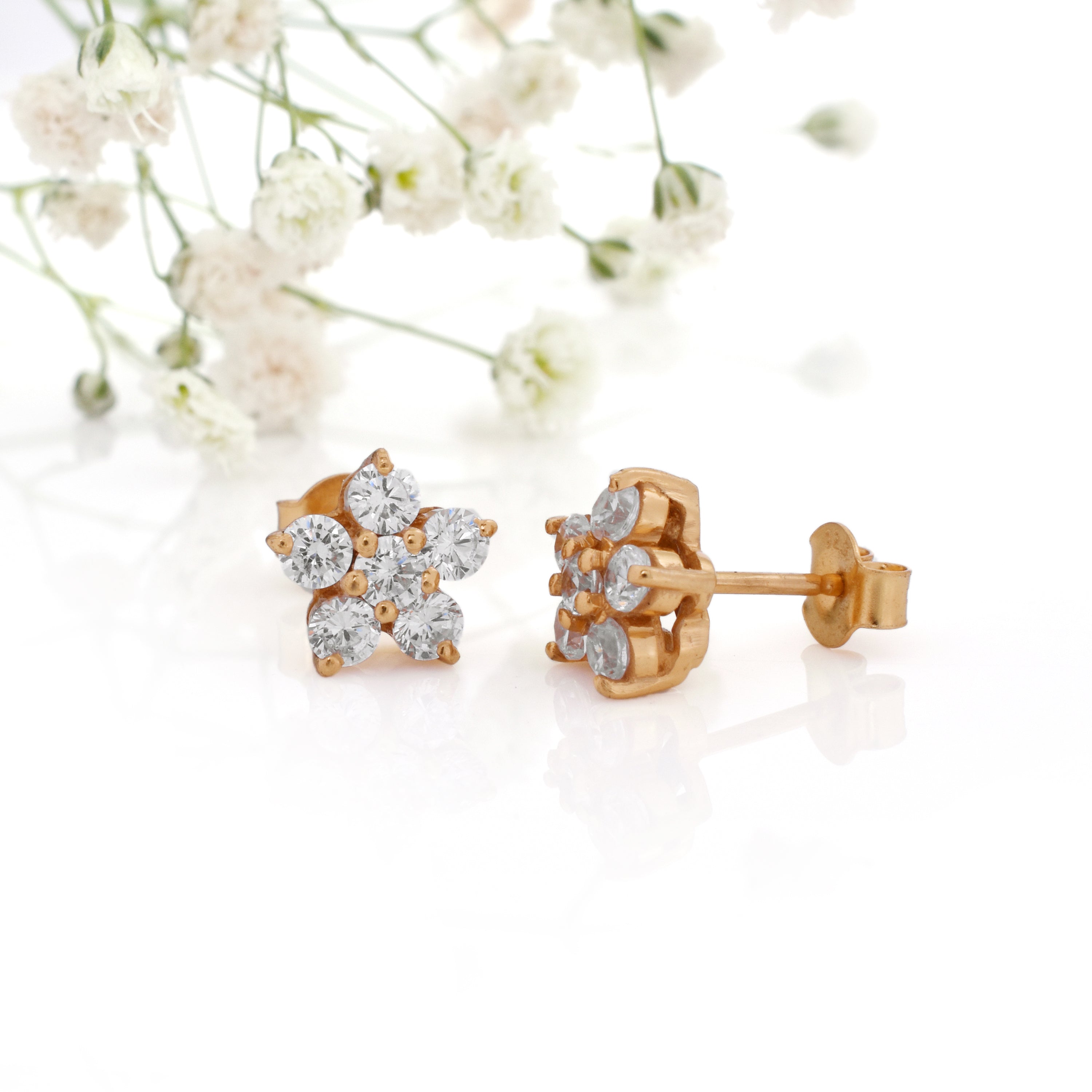 Delicate 925 Sterling Silver Flower Piercing Stud – Cartilage Earring for a Chic Look