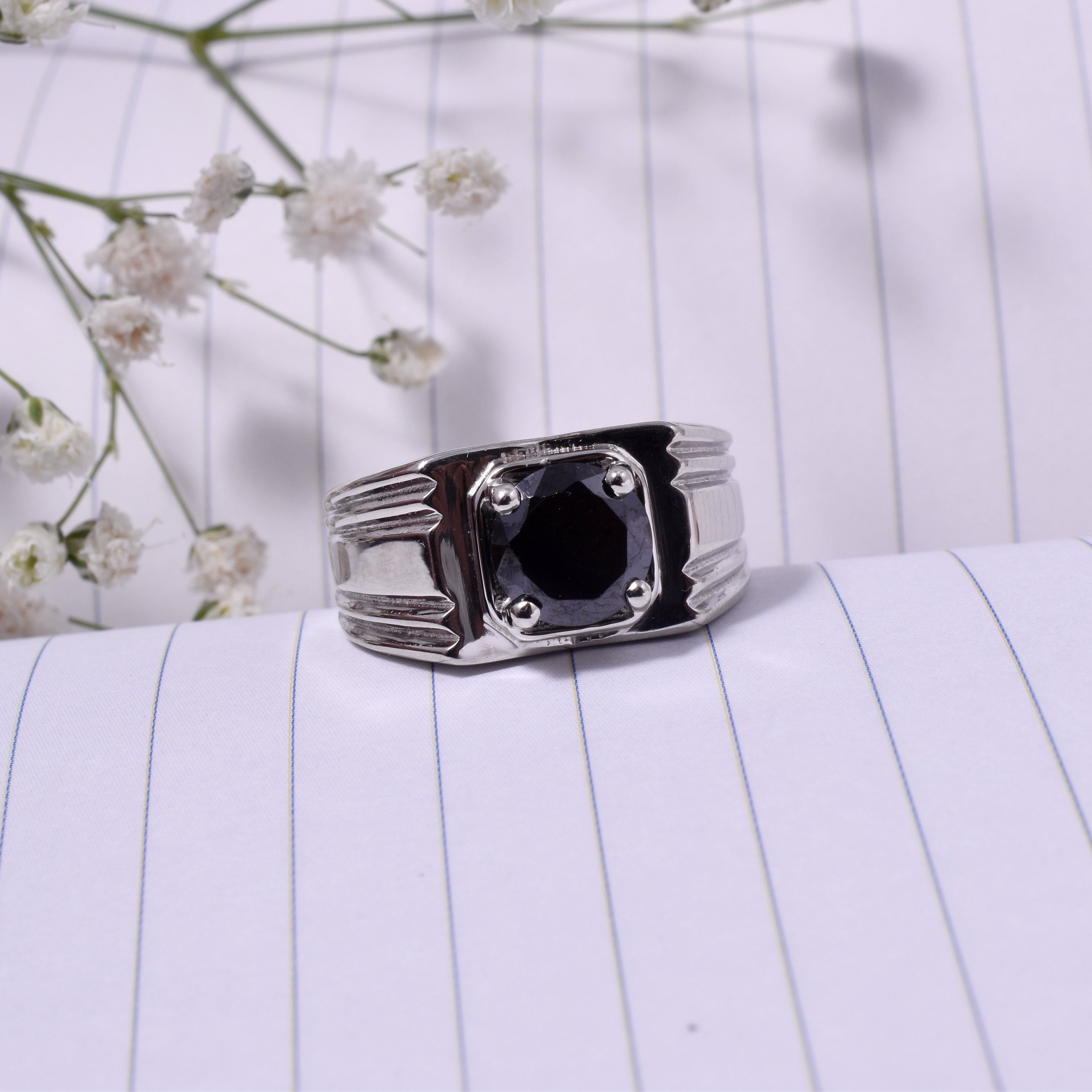 Sterling Silver Men’s Black Solitaire Ring – Modern Engagement Choice