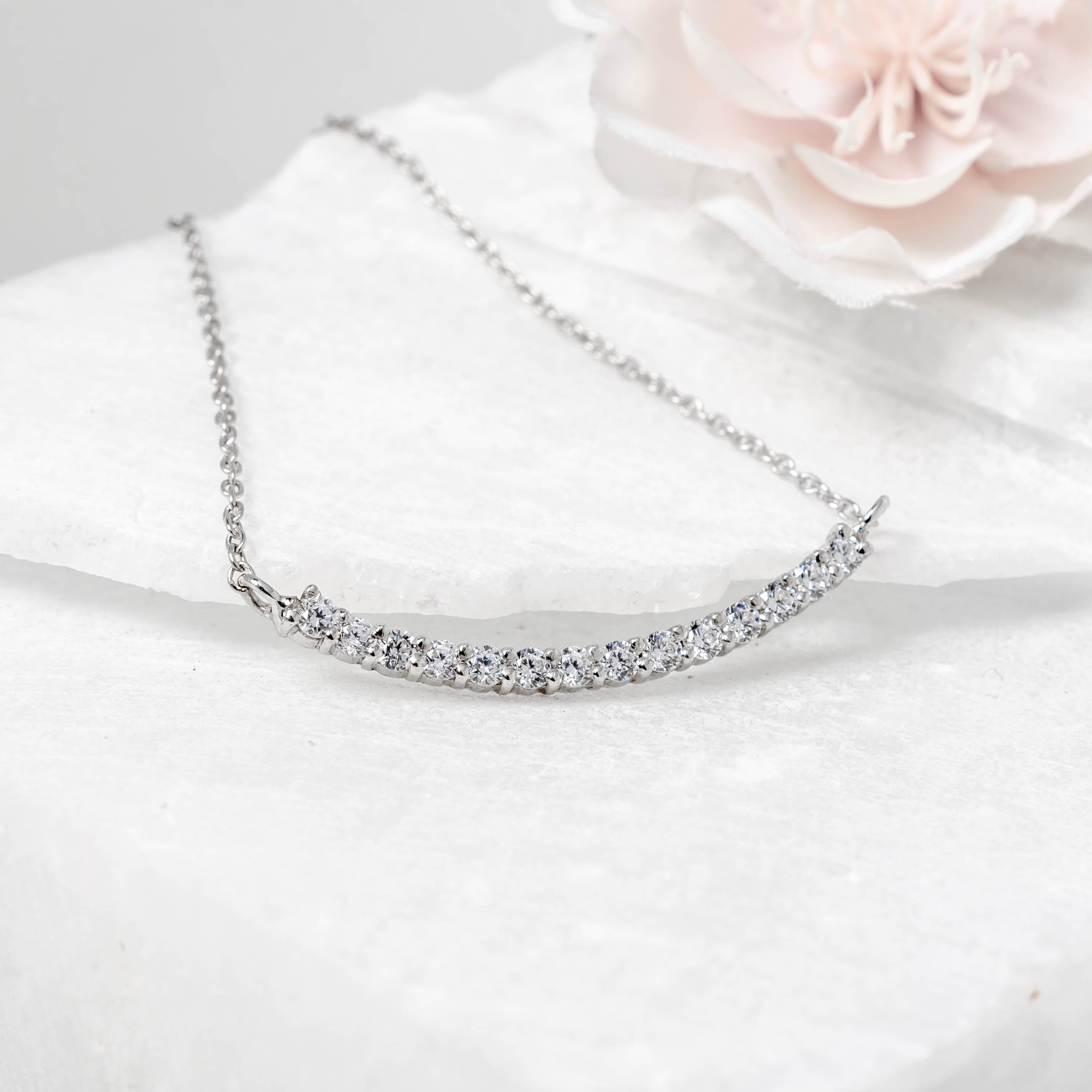 92.5 Sterling Silver Luxury Smile Chain Necklace – Elegant and Timeless