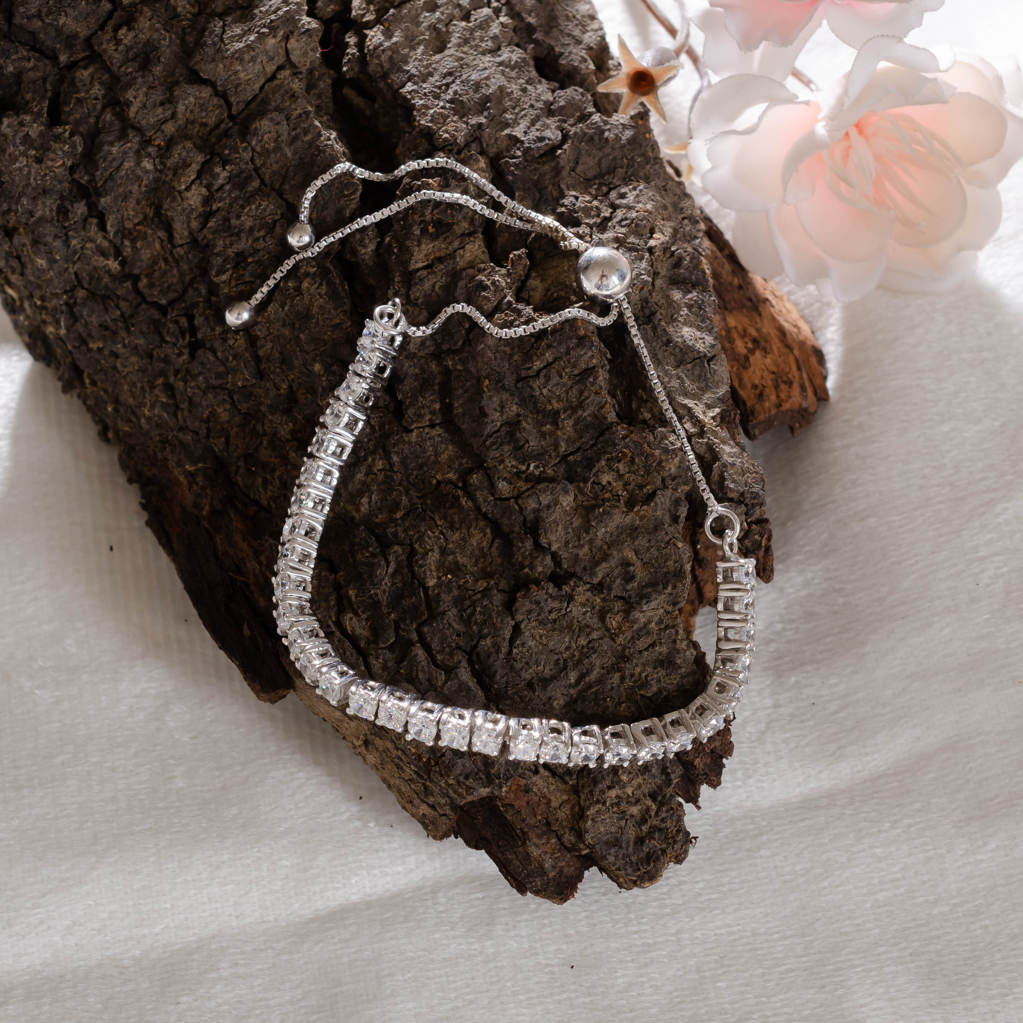 92.5 Sterling Silver Swiss Zirconia Solitaire Tennis Bracelet – Elegant & Timeless Sparkle