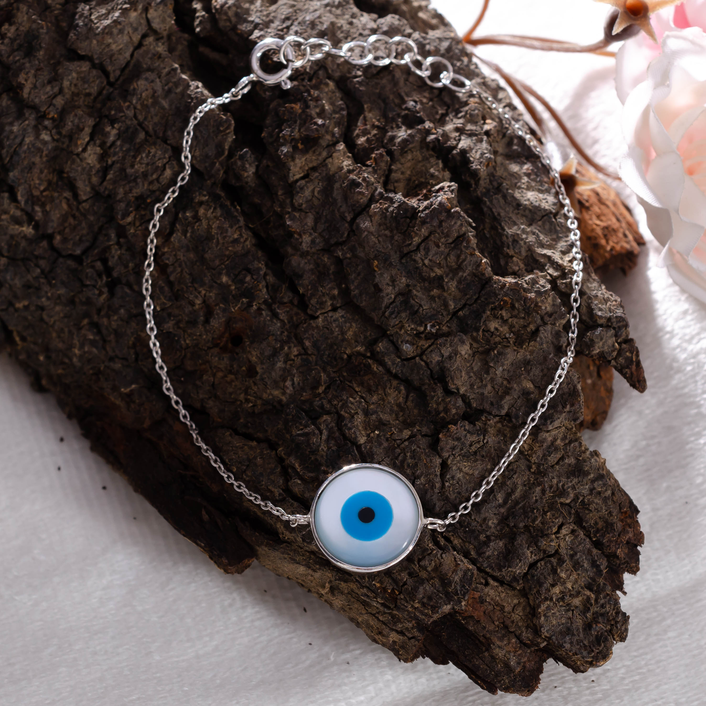 92.5 Sterling Silver Elegant Evil Eye Bracelet – Timeless Protection & Grace