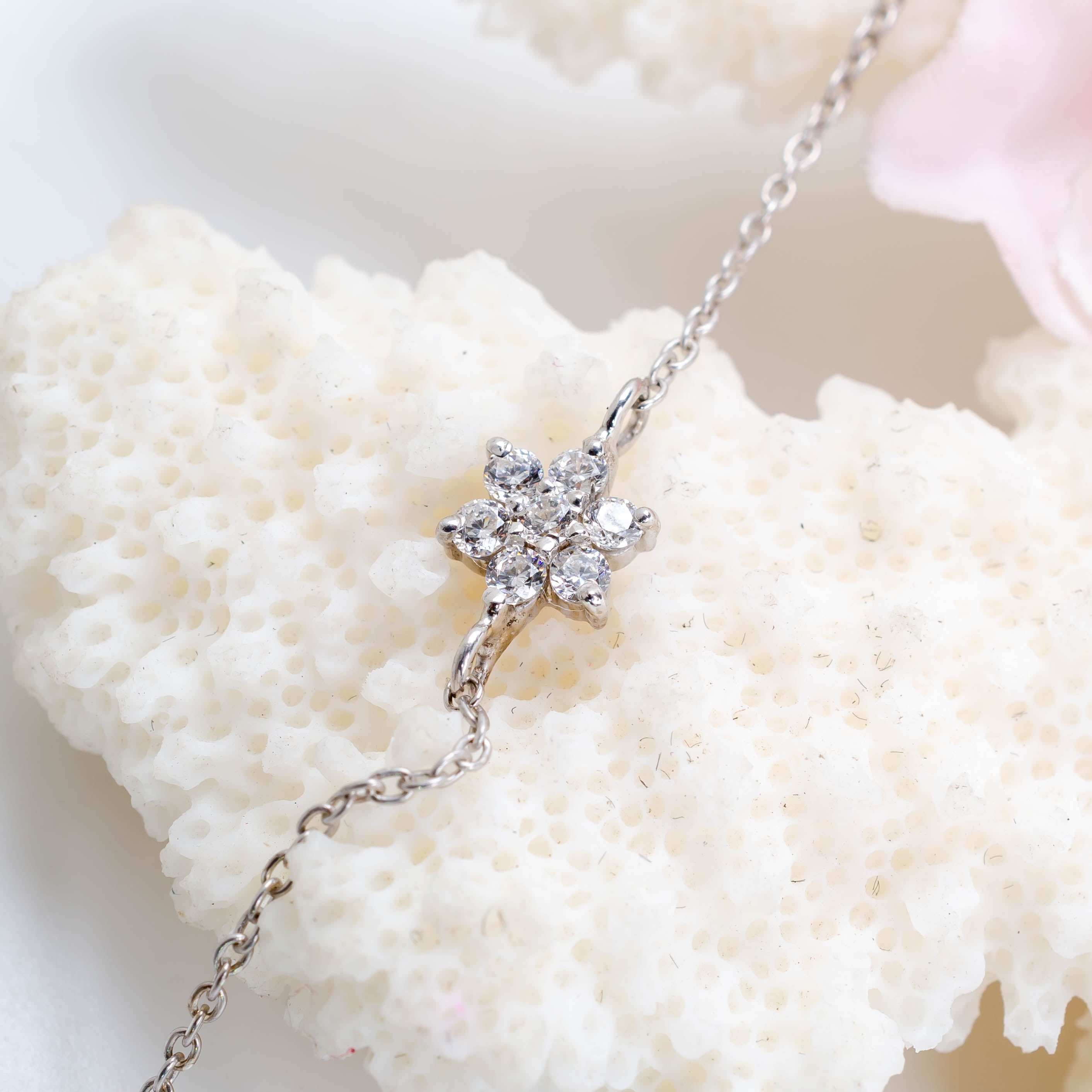 92.5 Sterling Silver Flower Bracelet – Elegant Floral Design, Adjustable & Perfect Gift for Her